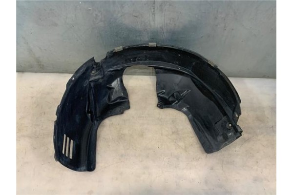 Recambio de protector pase rueda delantero izquierdo para ford fiesta vi 1.25 referencia OEM IAM 1868570  