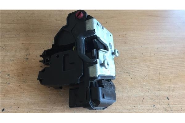 Recambio de cierre electromagnetico trasero izquierdo para saab 9-3 familiar 1.8i linear referencia OEM IAM 12759695  