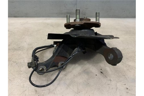 Recambio de mangueta delantero derecha para mitsubishi space star (a00) 1.2 motion referencia OEM IAM 3870A116  