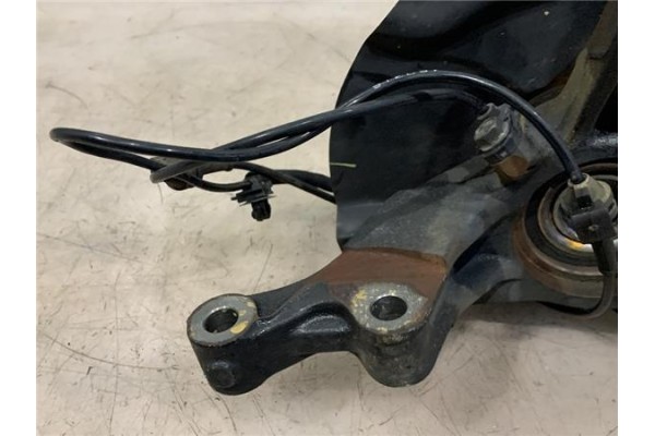 Recambio de mangueta delantero derecha para mitsubishi space star (a00) 1.2 motion referencia OEM IAM 3870A116  