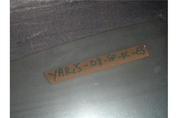 Recambio de luna puerta delantero izquierda para toyota yaris (ksp9/scp9/nlp9) 1.3 vvt-i referencia OEM IAM 681200D072  