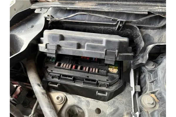 Recambio de caja fusibles/rele para bmw serie 1 berlina 5p (f20) 2.0 116d referencia OEM IAM 61149224866  