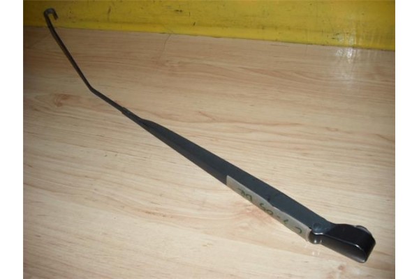 Recambio de brazo limpiaparabrisas delantero derecho para citroen c3 (2002) 1.4 hdi referencia OEM IAM   
