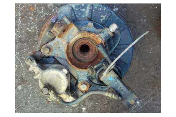 Recambio de mangueta delantero izquierda para land rover freelander (ln) 2.0 di referencia OEM IAM   