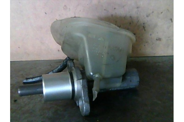 Recambio de bomba freno para audi a4 berlina (8e) 2.0 tdi referencia OEM IAM    Recambio de bomba freno para audi a4 berlina (8e) 2.0 tdi referencia OEM IAM