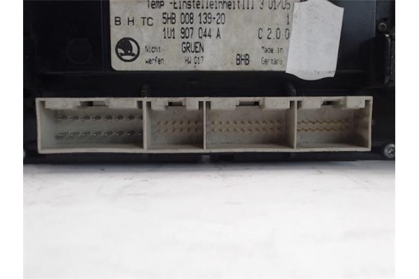 Recambio de mandos climatizador para skoda octavia berlina (1u2) referencia OEM IAM (1U1907044A) (5HB008139-20) 