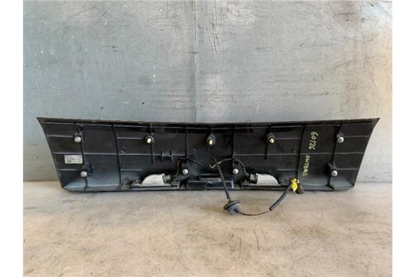 Recambio de moldura porton trasero para opel antara 2.2 selective referencia OEM IAM 96661344  