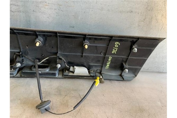 Recambio de moldura porton trasero para opel antara 2.2 selective referencia OEM IAM 96661344  