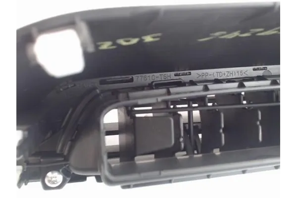 Recambio de embellecedor consola salpicadero para honda jazz (gk) 1.3 comfort referencia OEM IAM 77610ct6h  