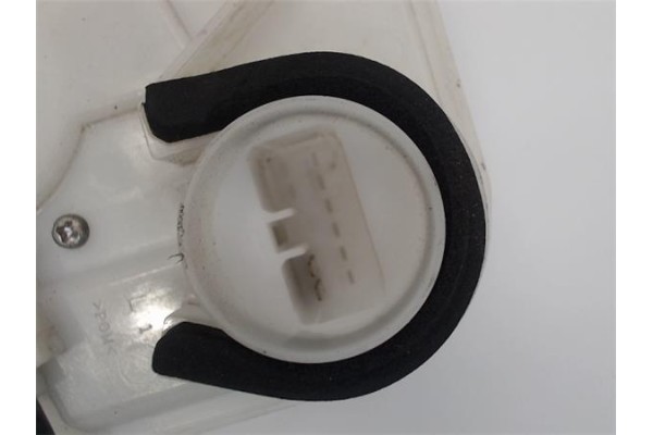 Recambio de cierre electromagnetico trasero izquierdo para mitsubishi asx (ga0w) 1.6 challenge 2wd referencia OEM IAM 5745A395  
