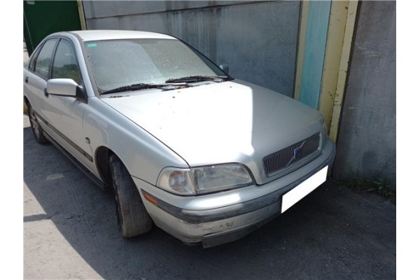 volvo s40 berlina (1995) del año 