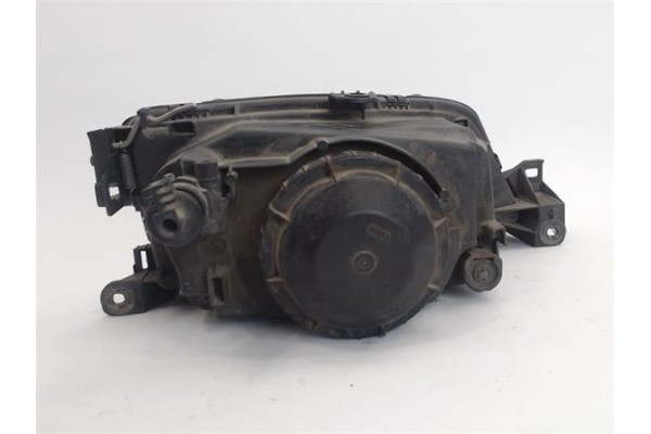 Recambio de faro delantero izquierdo para peugeot 405 berlina referencia OEM IAM 6204E3  