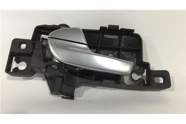 Recambio de manilla int. puerta delantero izquierda para ford mondeo iv turnier 2.0 tdci referencia OEM IAM 6M21U22601 7S71A2260