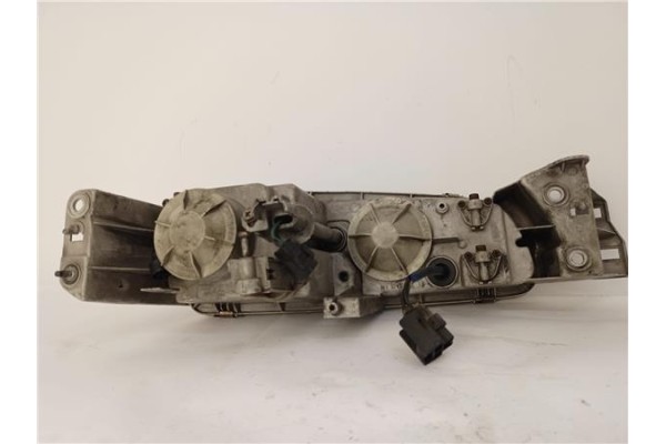 Recambio de faro delantero izquierdo para mazda 626 berlina (ge) 2.0 glx referencia OEM IAM 10061614  