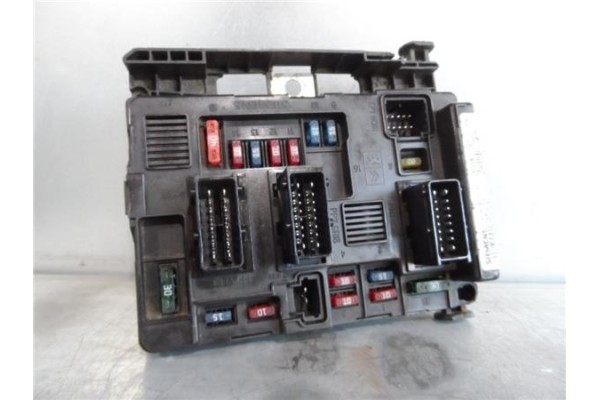 Recambio de centralita para citroen c3 1.4 i referencia OEM IAM 9643498880 8118470003e 