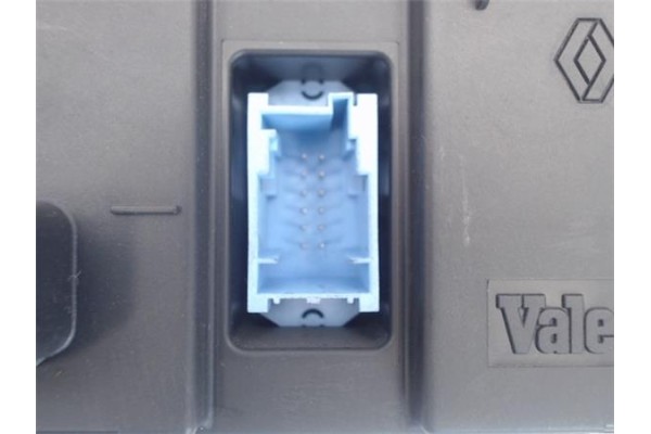 Recambio de mandos climatizador para renault scenic ii (jm) referencia OEM IAM 8200413906 69340061 