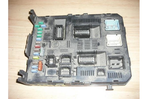 Recambio de centralita para citroen c4 berlina 1.6 hdi referencia OEM IAM 9658158780 161104 