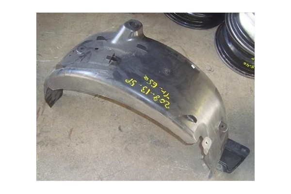 Recambio de protector pase rueda trasero izquierdo para peugeot 208 1.2 access [1,2 ltr. - 60 kw 12v vti] referencia OEM IAM   