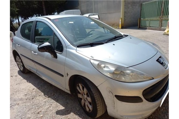 peugeot 207 (2006) del año 