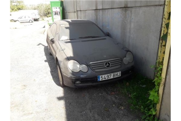 mercedes-benz clase c (bm 203) sportcoupe del año 2001