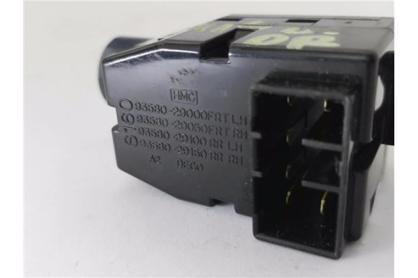 Recambio de mando elevalunas delantero derecho para hyundai lantra berlina (rd) 1.6 i referencia OEM IAM 93580-29000 93580-29050