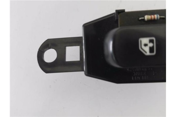 Recambio de mando elevalunas delantero derecho para hyundai lantra berlina (rd) 1.6 i referencia OEM IAM 93580-29000 93580-29050