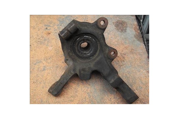Recambio de mangueta delantero derecha para renault kangoo i (f/kc0) d 55 1.9 (kc0d) referencia OEM IAM   