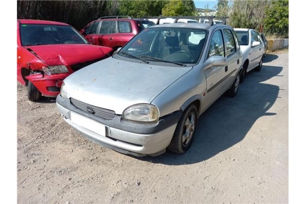 opel corsa b (1993) del año 