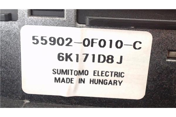 Recambio de mandos climatizador para toyota corolla verso (r1) 2.2 d-4d referencia OEM IAM 559020F010  