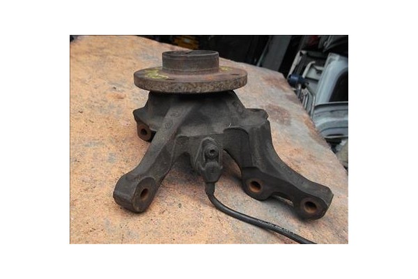 Recambio de mangueta delantero izquierda para renault clio ii fase i (b/cb0) 1.9 dti (b/cb0u) referencia OEM IAM   