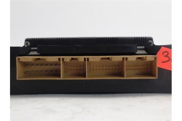 Recambio de mandos climatizador para audi a3 (8l) referencia OEM IAM 8L0820043D 5HB007608-04 