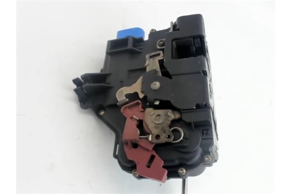 Recambio de cierre electromagnetico delantero izquierdo para audi a3 (8p1) 2.0 fsi ambiente referencia OEM IAM 4E1837015  