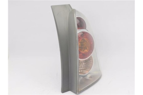 Recambio de piloto trasero derecho para toyota corolla verso (r1) 2.2 d-4d referencia OEM IAM 815510F020  