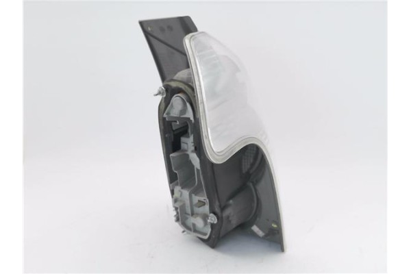 Recambio de piloto trasero izquierdo para toyota corolla verso (r1) 2.2 d-4d referencia OEM IAM 815610F020  