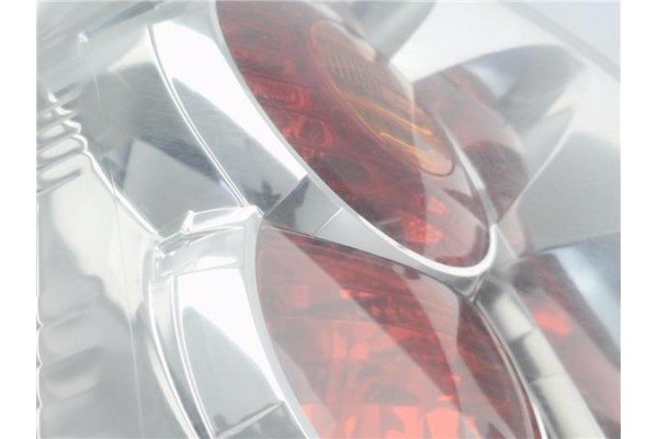 Recambio de piloto trasero izquierdo para toyota corolla verso (r1) 2.2 d-4d referencia OEM IAM 815610F020  