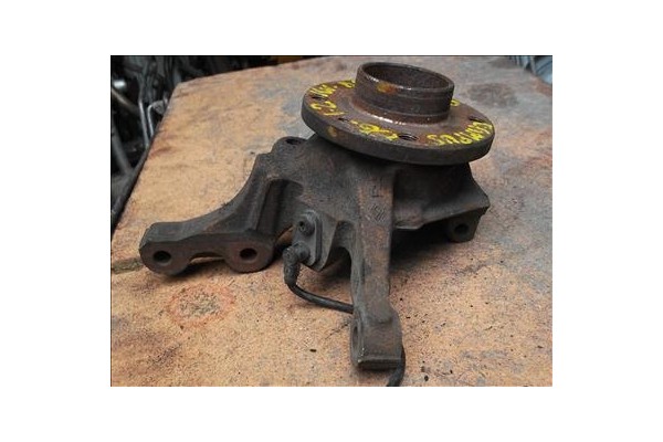 Recambio de mangueta delantero derecha para renault clio ii fase i (b/cb0) 1.2 16v (b/cb05) referencia OEM IAM   