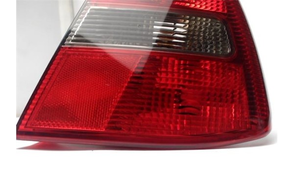 Recambio de piloto trasero derecho para mitsubishi carisma berlina 5 (da0) 1.8 16v gdi (da2a) referencia OEM IAM MR485470 221252