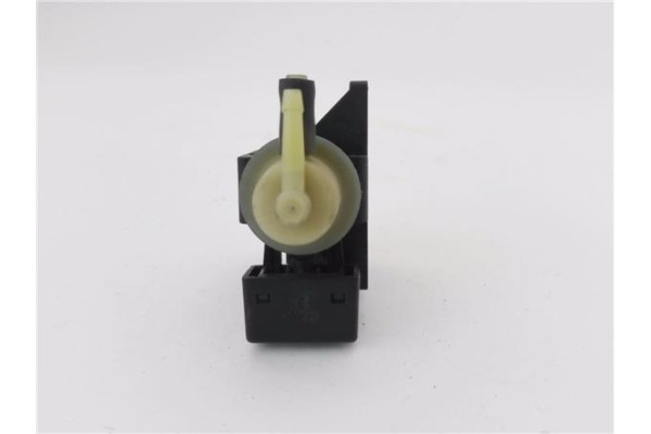 Recambio de electrovalvula turbo para saab 9-3 berlina 1.9 tid referencia OEM IAM 55563532 70142100 