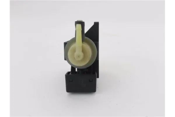 Recambio de electrovalvula turbo para saab 9-3 berlina 1.9 tid referencia OEM IAM 55563532 70142100 