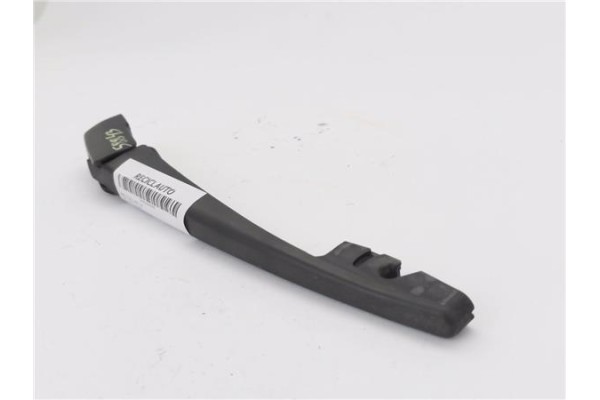 Recambio de brazo limpiaparabrisas trasero para suzuki swift iii (sg) 1.3 ddis referencia OEM IAM 3882163J00  
