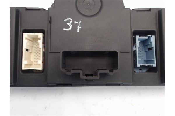 Recambio de mandos climatizador para renault scenic ii (jm) referencia OEM IAM (8200344842) (69340017) 