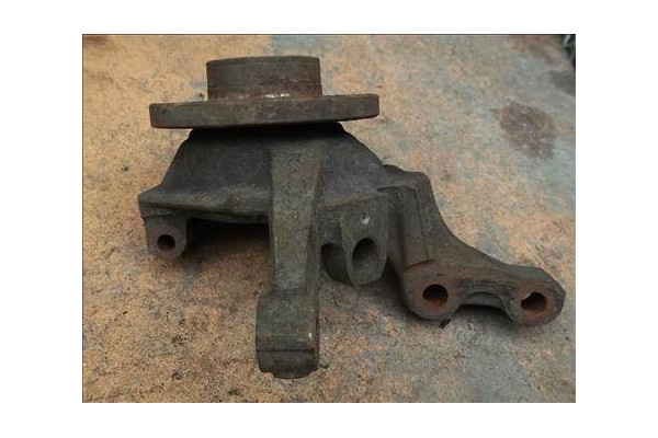 Recambio de mangueta delantero izquierda para renault kangoo i (f/kc0) d 65 1.9 (kc0e, kc02, kc0j, kc0n) referencia OEM IAM   