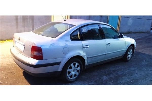 volkswagen passat berlina (3b2) del año 1999