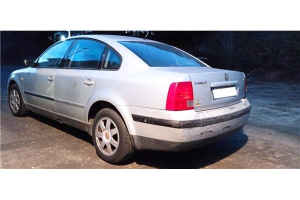 volkswagen passat berlina (3b2) del año 1999