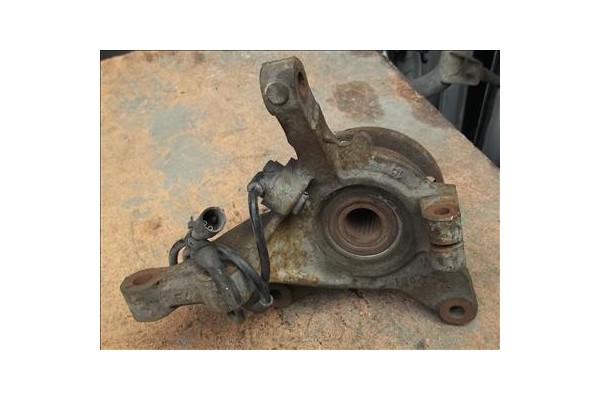 Recambio de mangueta delantero derecha para renault megane i (ba0/1_) 1.9 tdi referencia OEM IAM   