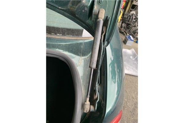 Recambio de amortiguador tapa maletero para seat toledo (1m2) 1.6 referencia OEM IAM 1M5827550B  