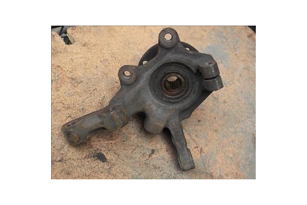 Recambio de mangueta delantero izquierda para renault clio ii fase i (b/cb0) 1.9 d (b/cb0e) referencia OEM IAM   