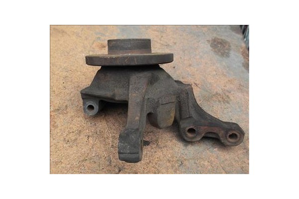 Recambio de mangueta delantero izquierda para renault clio ii fase i (b/cb0) 1.9 d (b/cb0e) referencia OEM IAM   