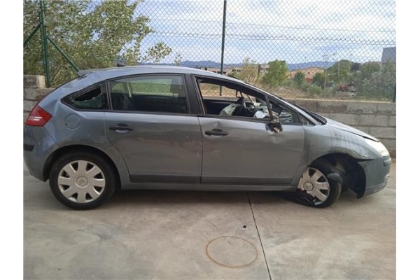 citroen c4 berlina del año 2006