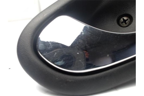 Recambio de manilla int. puerta trasero derecha para mitsubishi carisma berlina 5 (da0) 1.8 16v gdi (da2a) referencia OEM IAM MR